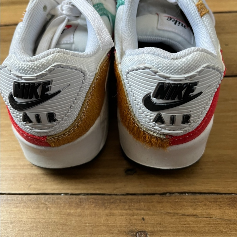 Nike airs